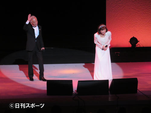 「てんとう虫のサンバ」を披露したチェリッシュ