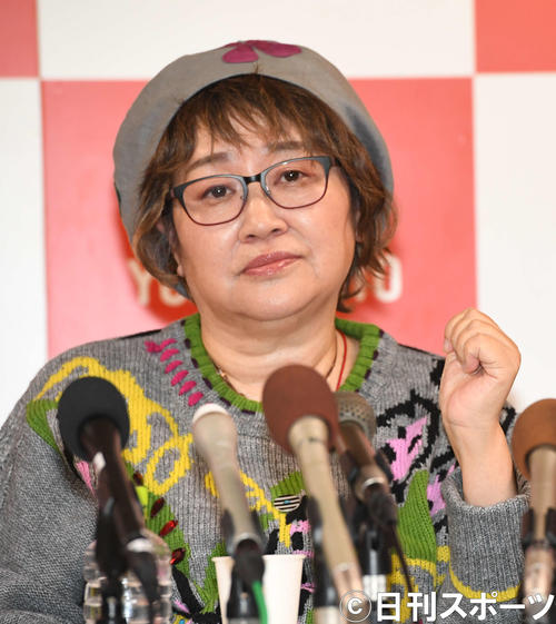 血液のがんの一種である症候性多発性骨髄腫で闘病中だと公表し、会見する宮川花子（撮影・前岡正明）