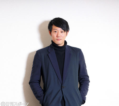 「政治から離れたところで生きてきた世代で新聞にも縁がなくちゅうちょしたが、この映画を監督して良かった」と語る藤井道人監督。同世代として尊敬します（撮影・河田真司）