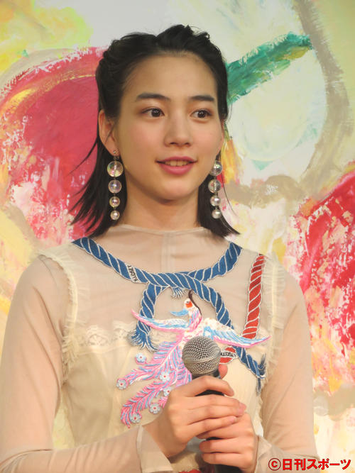 「カフェ・ド・パリ」期間限定バーのPRイベントに出席したのん