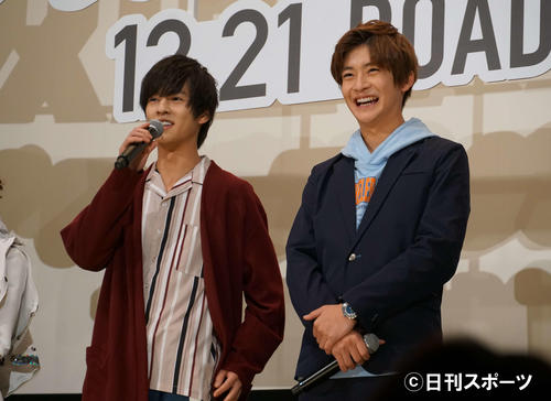 映画「仮面ライダー　令和　ザ・ファーストジェネレーション」完成披露イベントに出席した奥野壮（左）と高橋文哉（撮影・遠藤尚子）