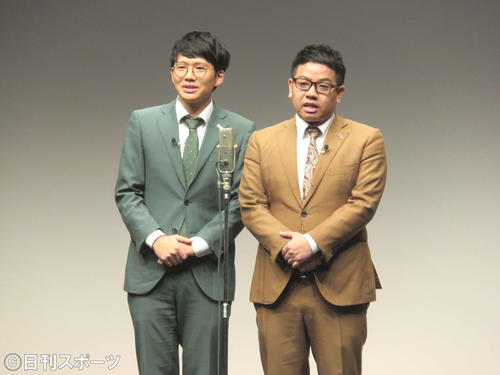 ミキの亜生（左）と昴生（2018年12月14日撮影）