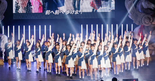 2周年記念クリスマスコンサートを行ったラストアイドル