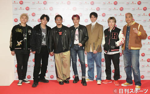NHK紅白歌合戦　リハーサルを終え、笑顔を見せるGENERATIONSの、左から小森隼、白濱亜嵐、数原龍友、中務裕太、片寄涼太、佐野玲於、関口メンディー（撮影・加藤諒）