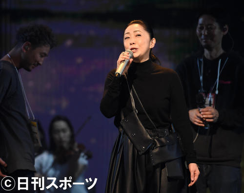 紅白歌合戦リハーサルで熱唱する石川さゆり（撮影・横山健太）