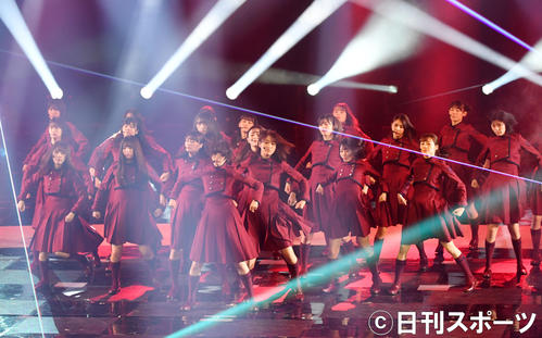 紅白歌合戦リハーサルで「不協和音」を熱唱する欅坂46（撮影・横山健太）