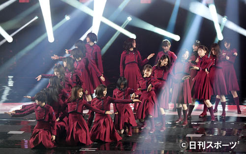 紅白歌合戦リハーサルで「不協和音」を熱唱する欅坂46（撮影・横山健太）