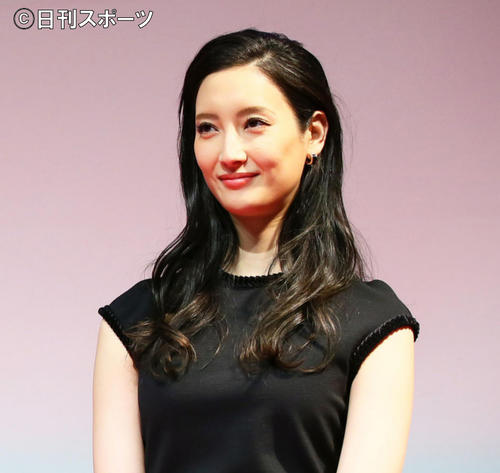 菜々緒(19年4月撮影)