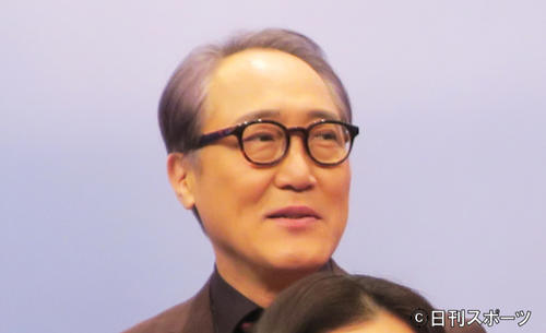 フジテレビ系連続ドラマ「10の秘密」のPR会見に出席した佐野史郎