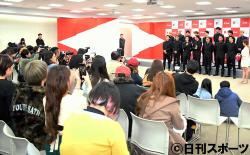 「2020超級巨星紅白藝能大賞」の会見には約100人の現地メディアが駆けつけた（撮影・大友陽平）