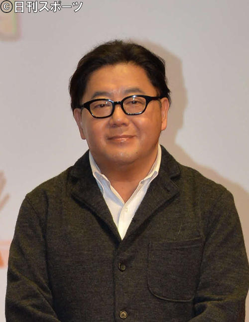 秋元康氏