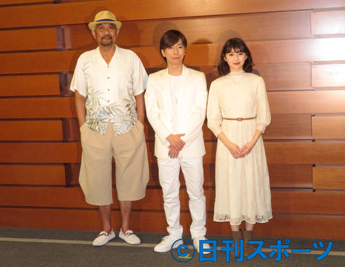 ミュージカル「天国の本屋」に出演する（左から）ブラザートム、河合郁人、井上小百合（撮影・横山慧）