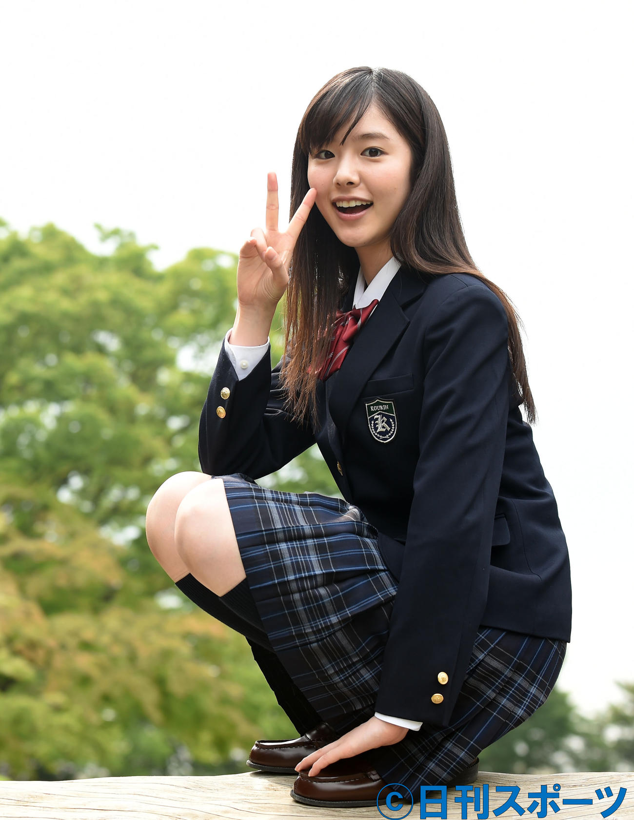 制服姿の唐田えりか（2016年6月6日撮影）