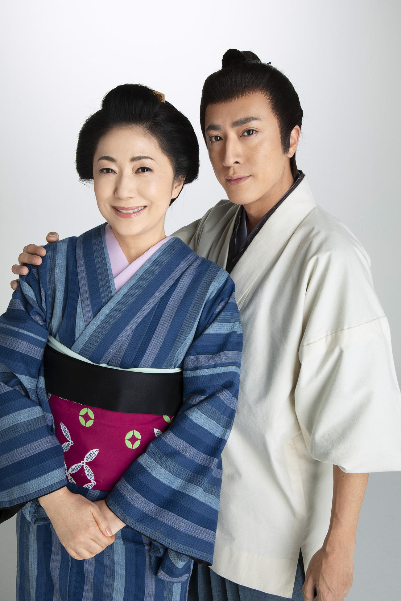 石川さゆり（左）と夫婦役で初挑戦する内博貴