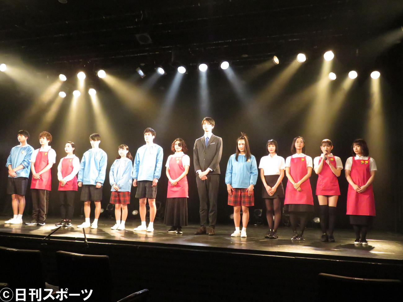 「学芸会レーベル」のキャスト（撮影・横山慧）