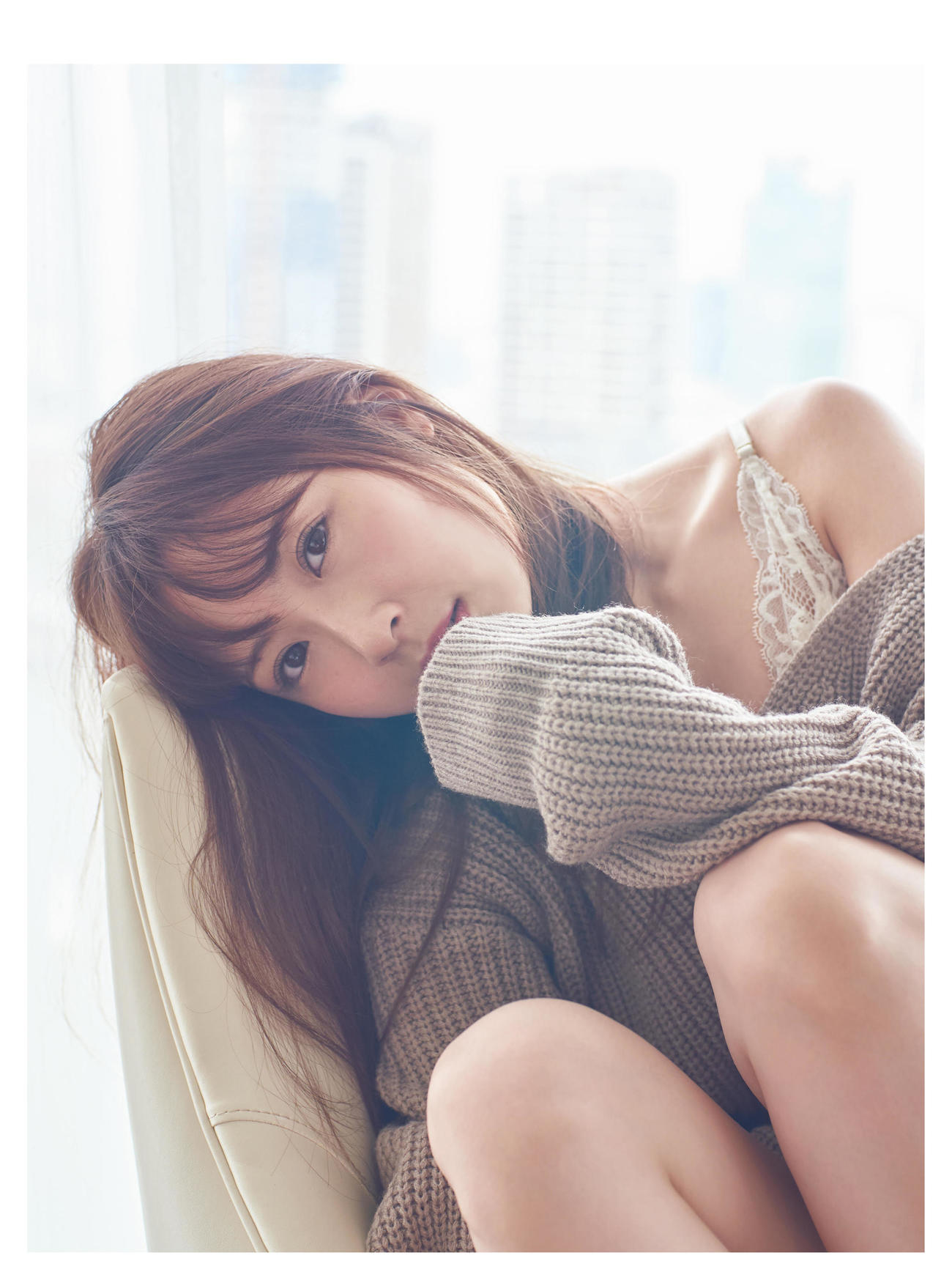 高柳明音の卒業写真集「いつか、思い出したいこと。」の表紙カット