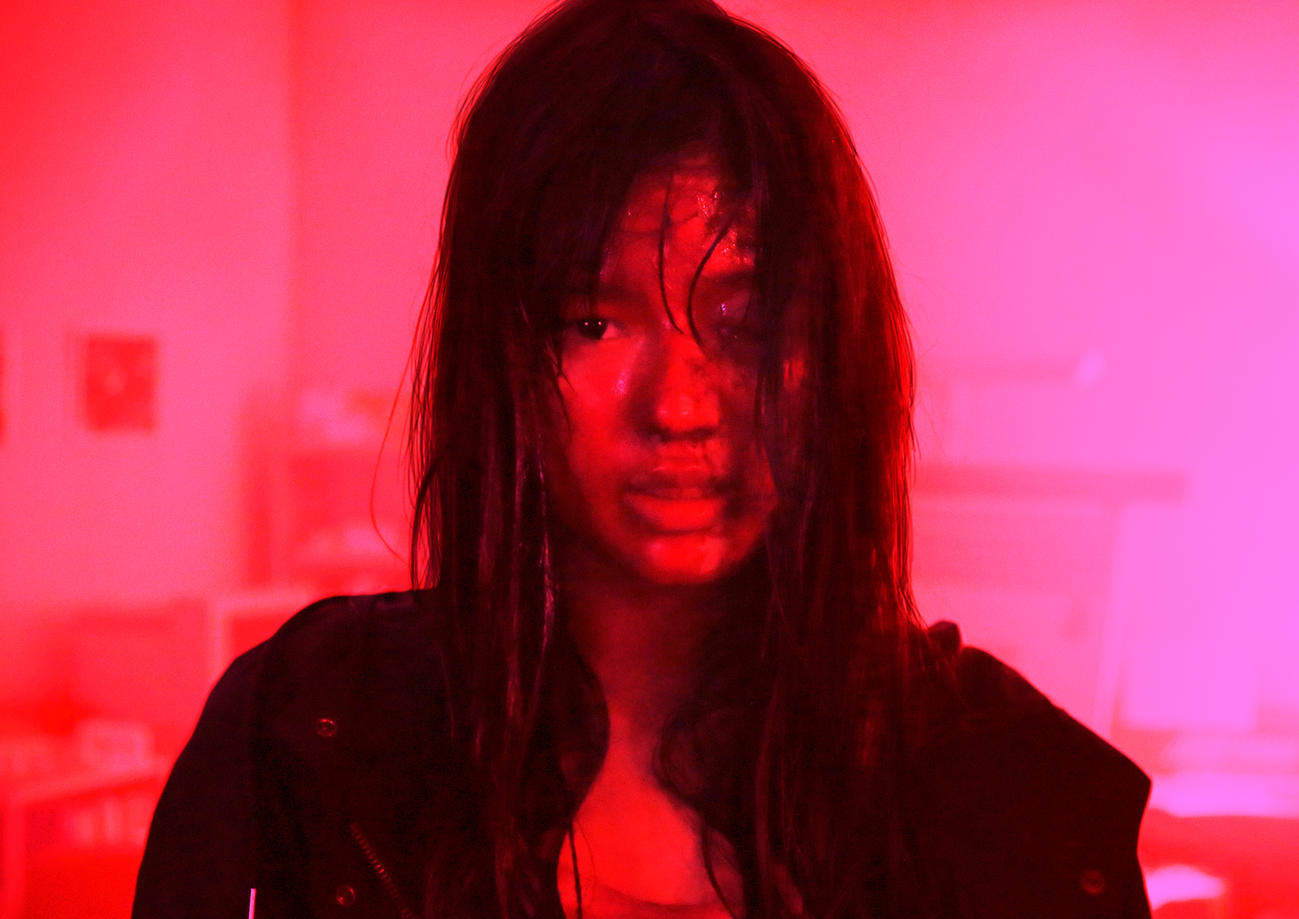 映画「砕け散るところを見せてあげる」でダブル主演のE－girls石井杏奈