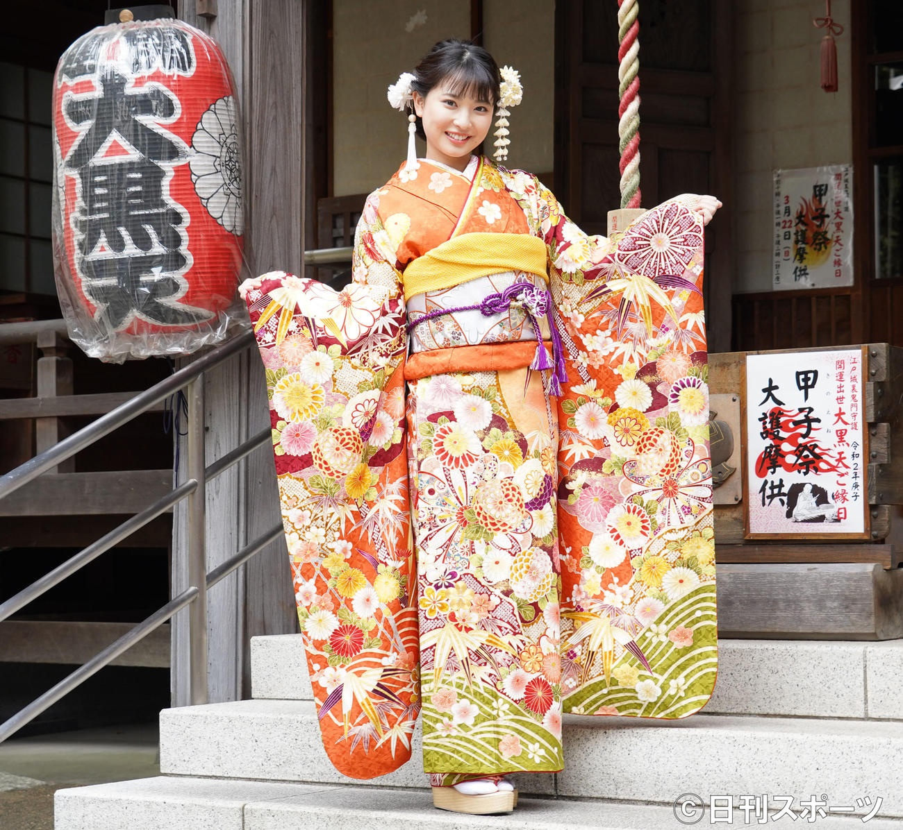 20歳の飛躍祈願を行った木下彩音（撮影・佐藤成）