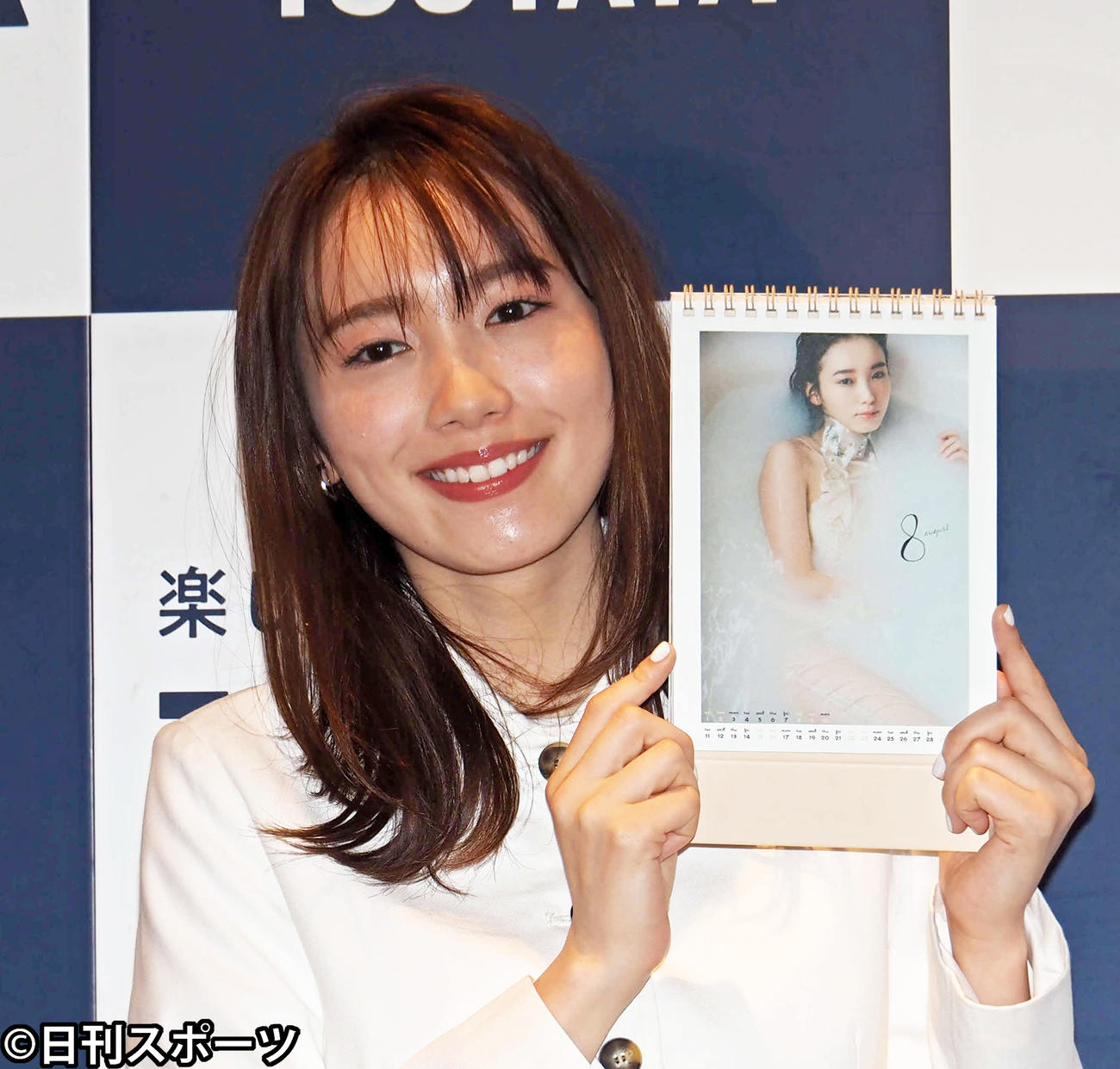 カレンダー発売記念イベントに出席した飯豊まりえ（撮影・遠藤尚子）