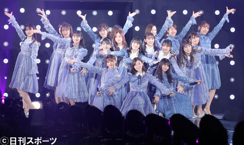 「マイナビ トーキョーガールズコレクション2020」でライブを行う乃木坂46(撮影・垰建太)