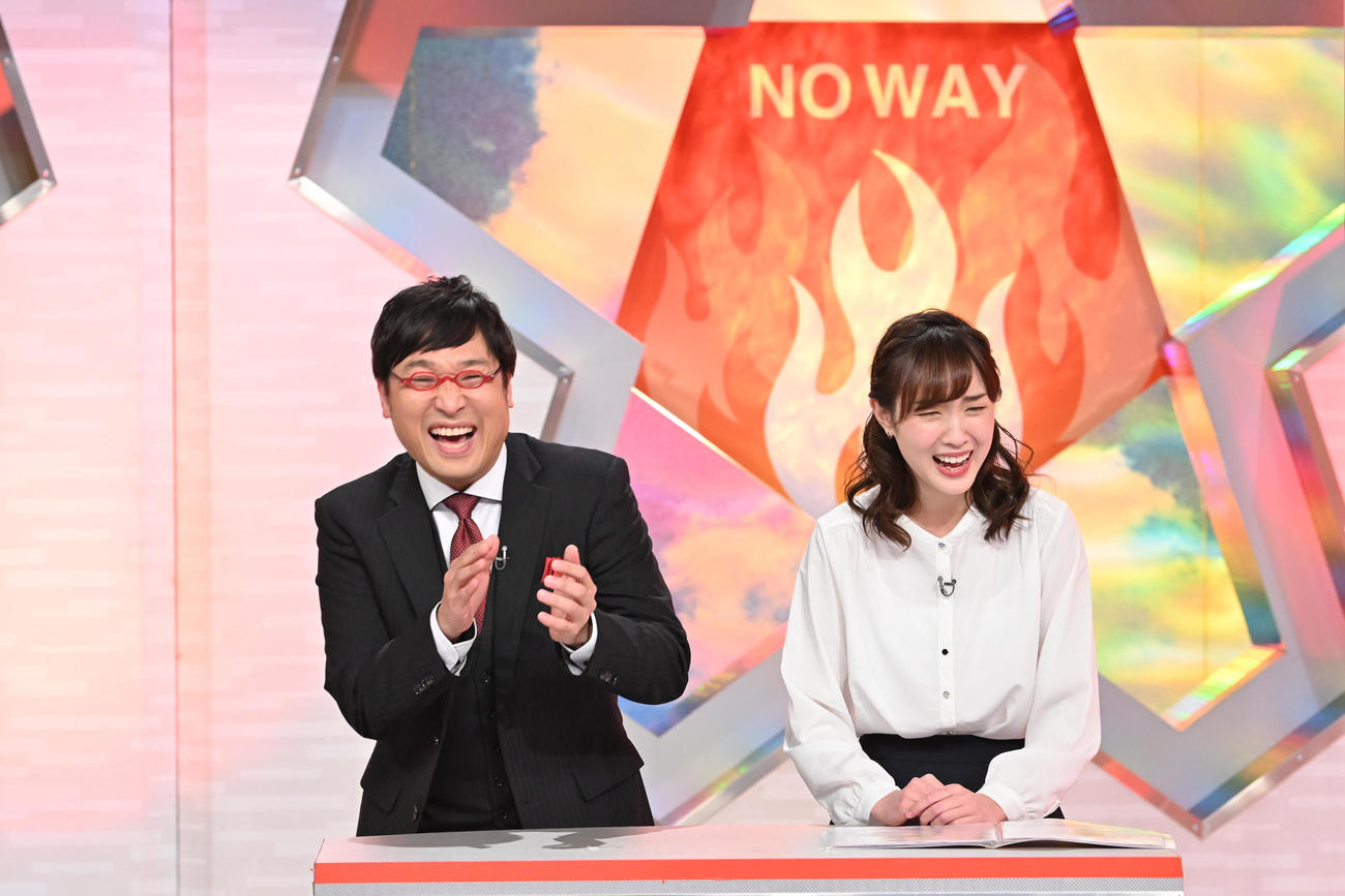 左から司会を務める山崎亮太、ABCテレビの澤田有也佳アナウンサー（C）ABCテレビ