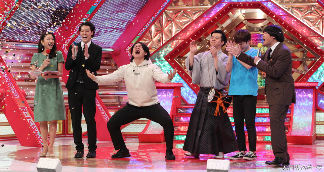 「R－1ぐらんぷり」優勝が決まって歓喜の声をあげる野田クリスタル