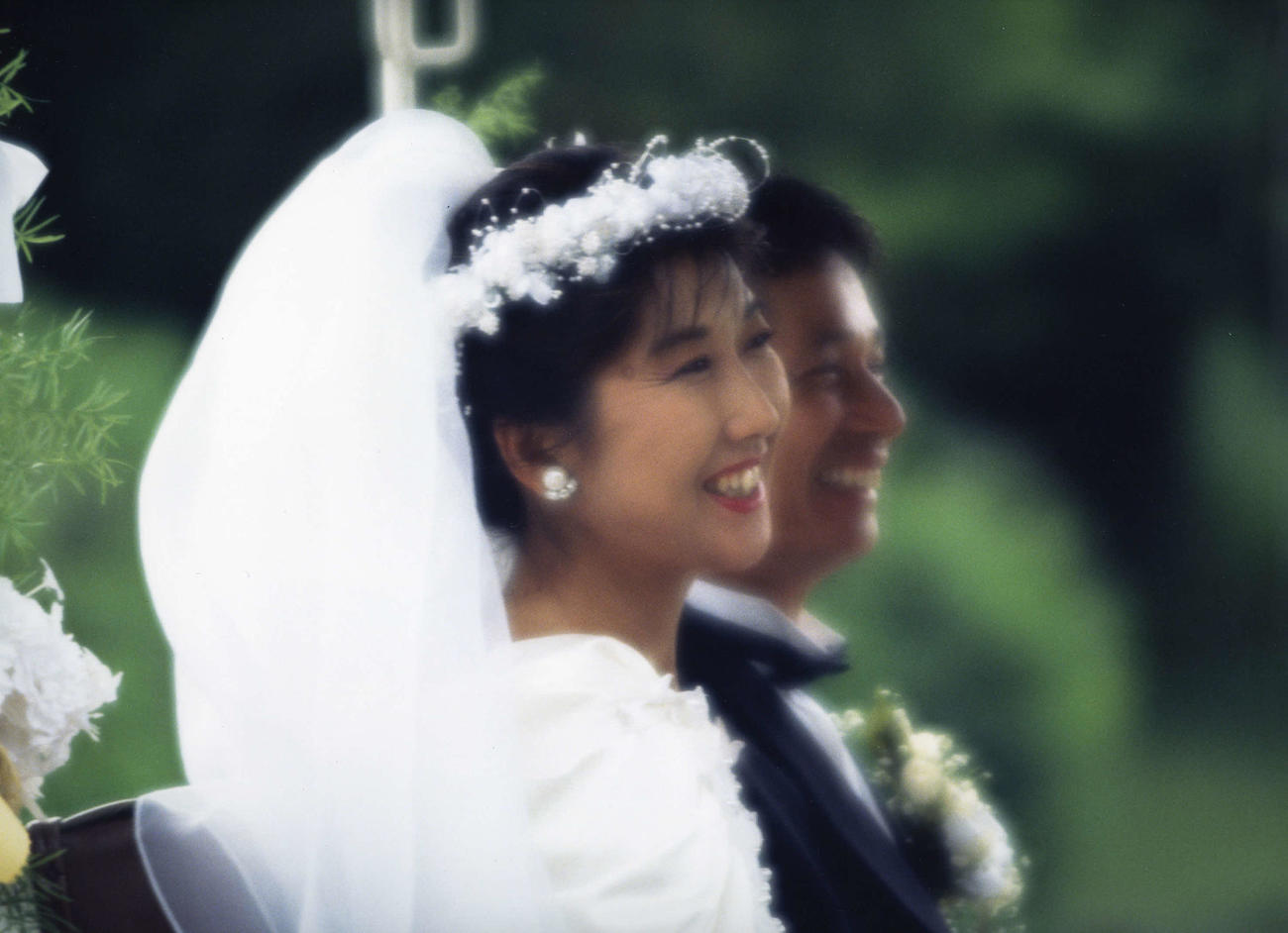 93年にヘンリー広瀬さんと結婚式を挙げた高橋真梨子