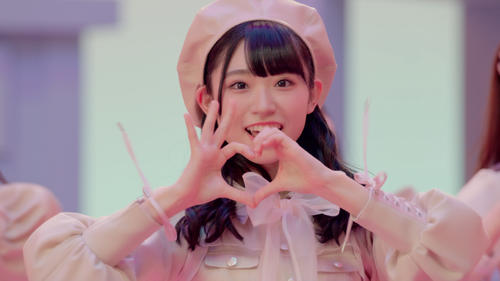 AKB48の最新曲「失恋、ありがとう」でセンターの山内瑞葵（Ｃ）AKS／キングレコード