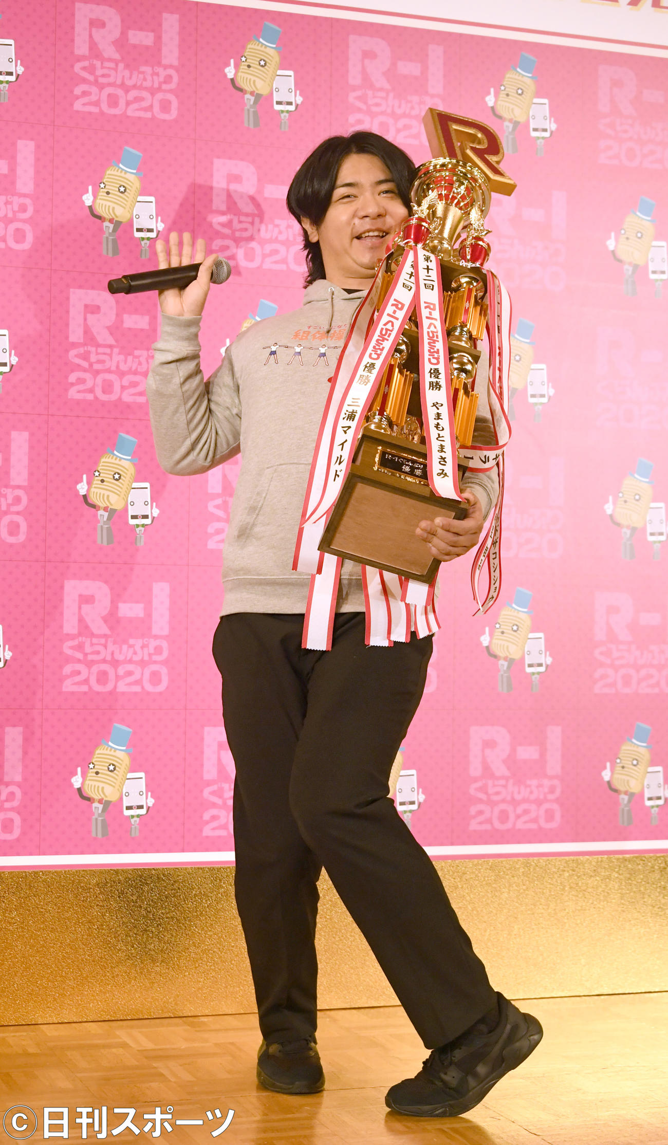 「R－1ぐらんぷり」で優勝したマヂカルラブリー野田クリスタル（2020年3月8日撮影）