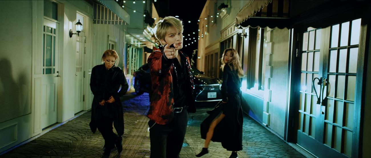 ジェジュンの新曲「Brava！！　Brava！！　Brava！！」MVのワンシーン