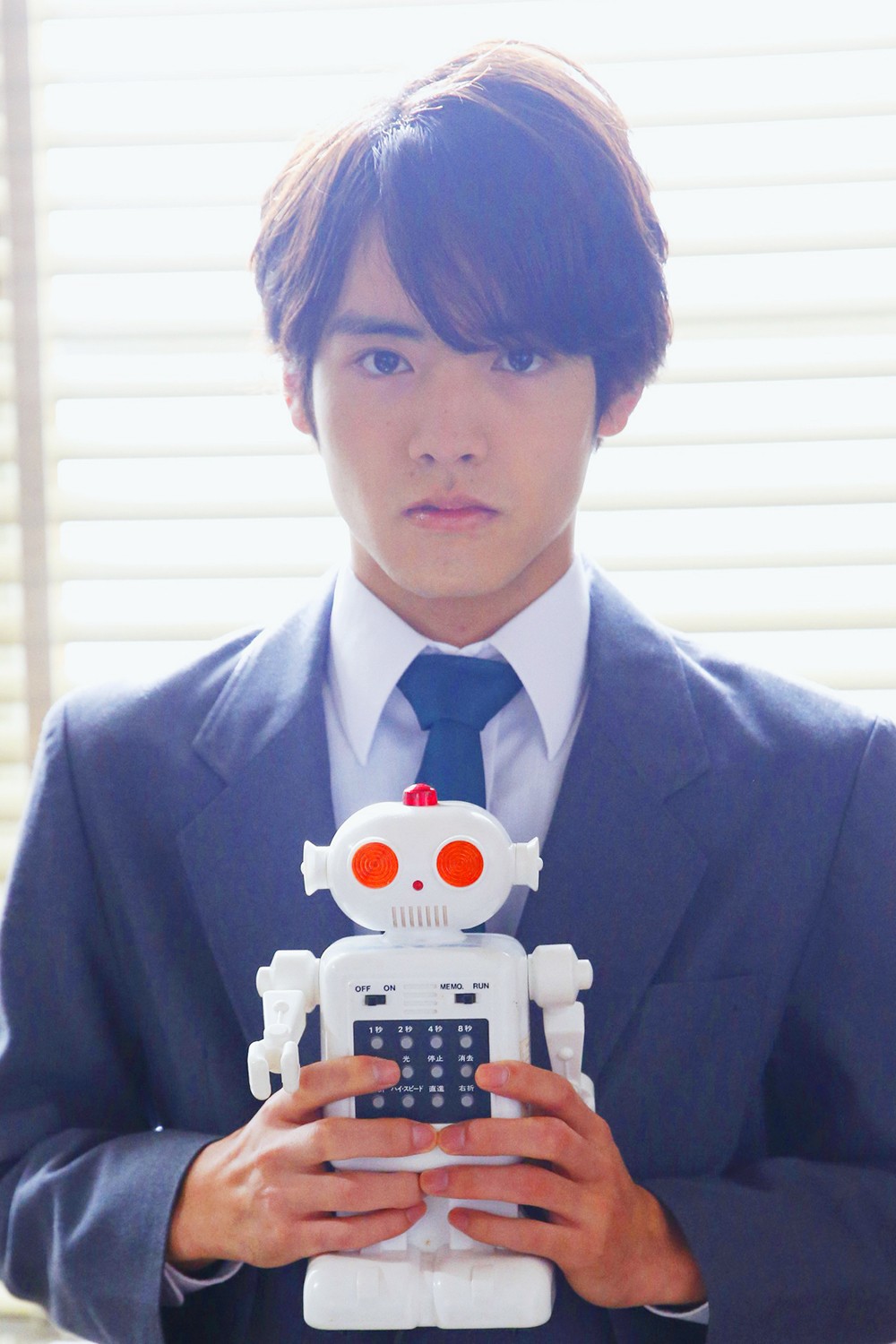 映画「映像研には手を出すな！」に出演する赤楚衛二