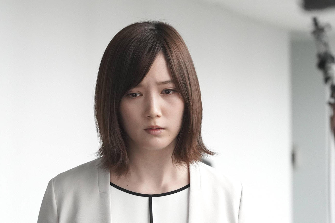 テロの黒幕はミハン捜査員の小田切唯（本田翼）の交際相手だった（C）フジテレビ