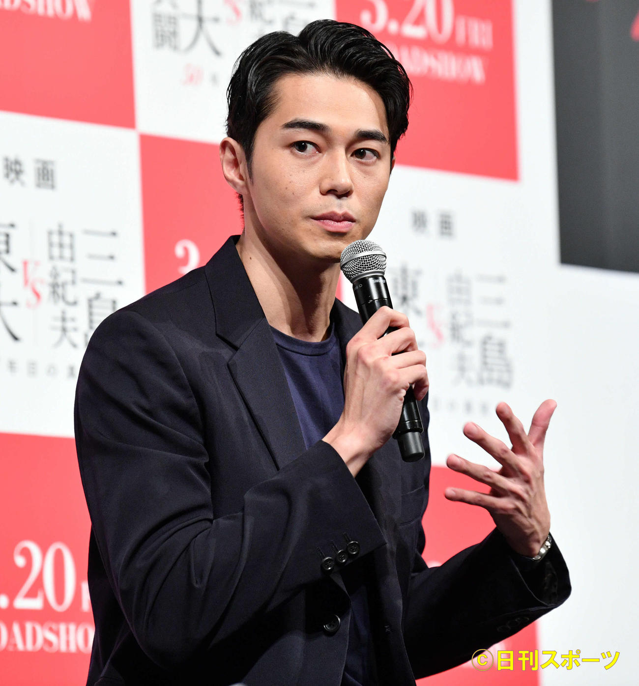 映画「三島由紀夫　VS　東大全共闘」のトークイベントで話す東出昌大（撮影・滝沢徹郎）