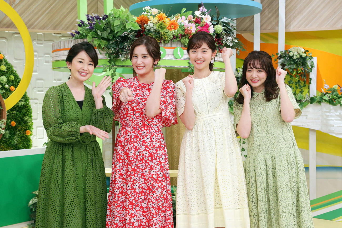 テレビ東京の情報番組「よじごじDays」は30日から進行役をバトンタッチ。左から現任の松丸友紀アナ、後任の池谷実悠、田中瞳、森香澄アナ