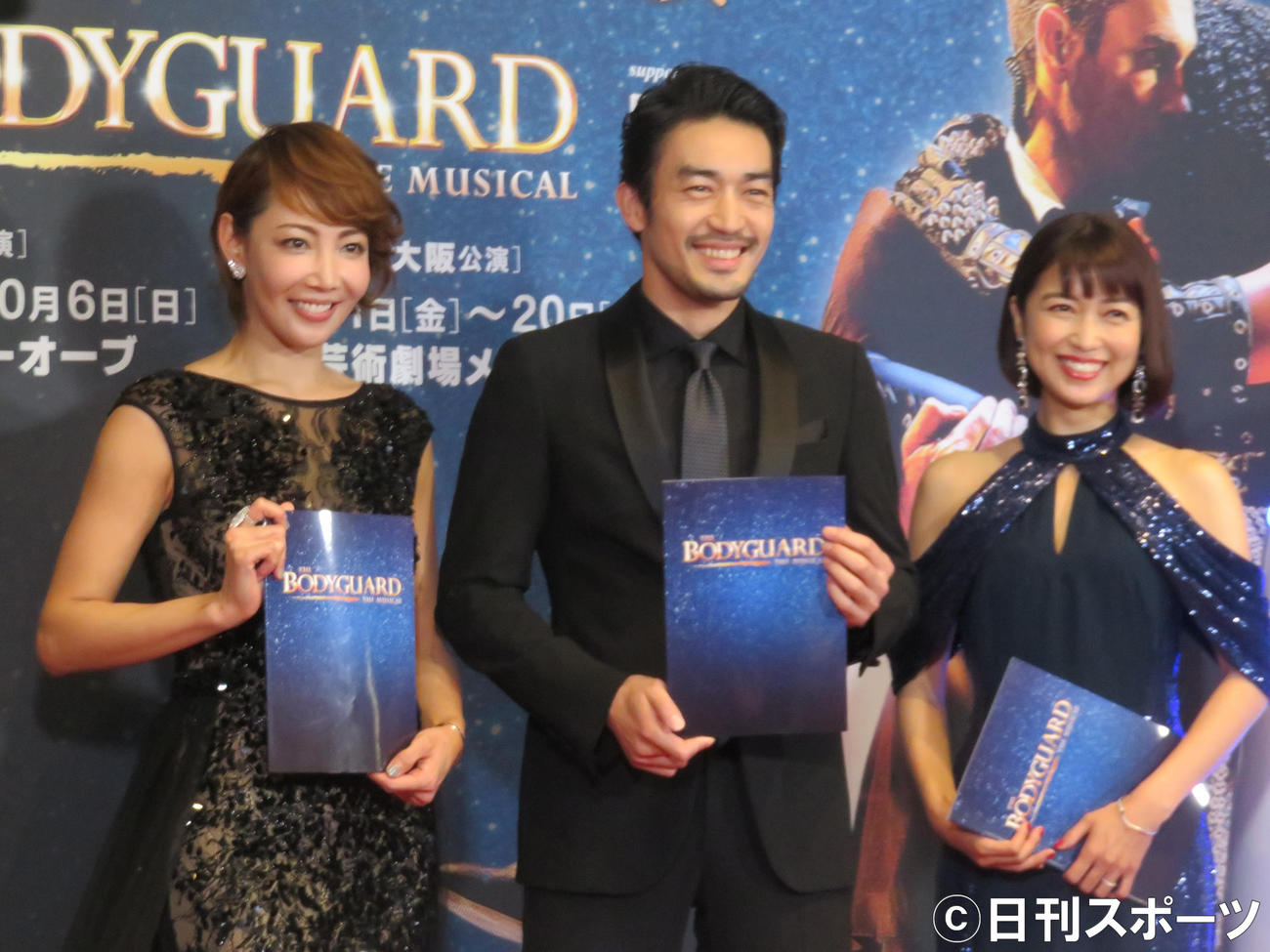 柚希礼音（左）と新妻聖子（右）（2019年9月13日撮影）