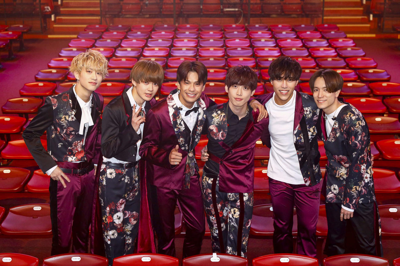 無観客で解散ライブに臨んだPRIZMAX。左から森英寿、小川史記、森崎ウィン、清水大樹、ケビン、島田翼