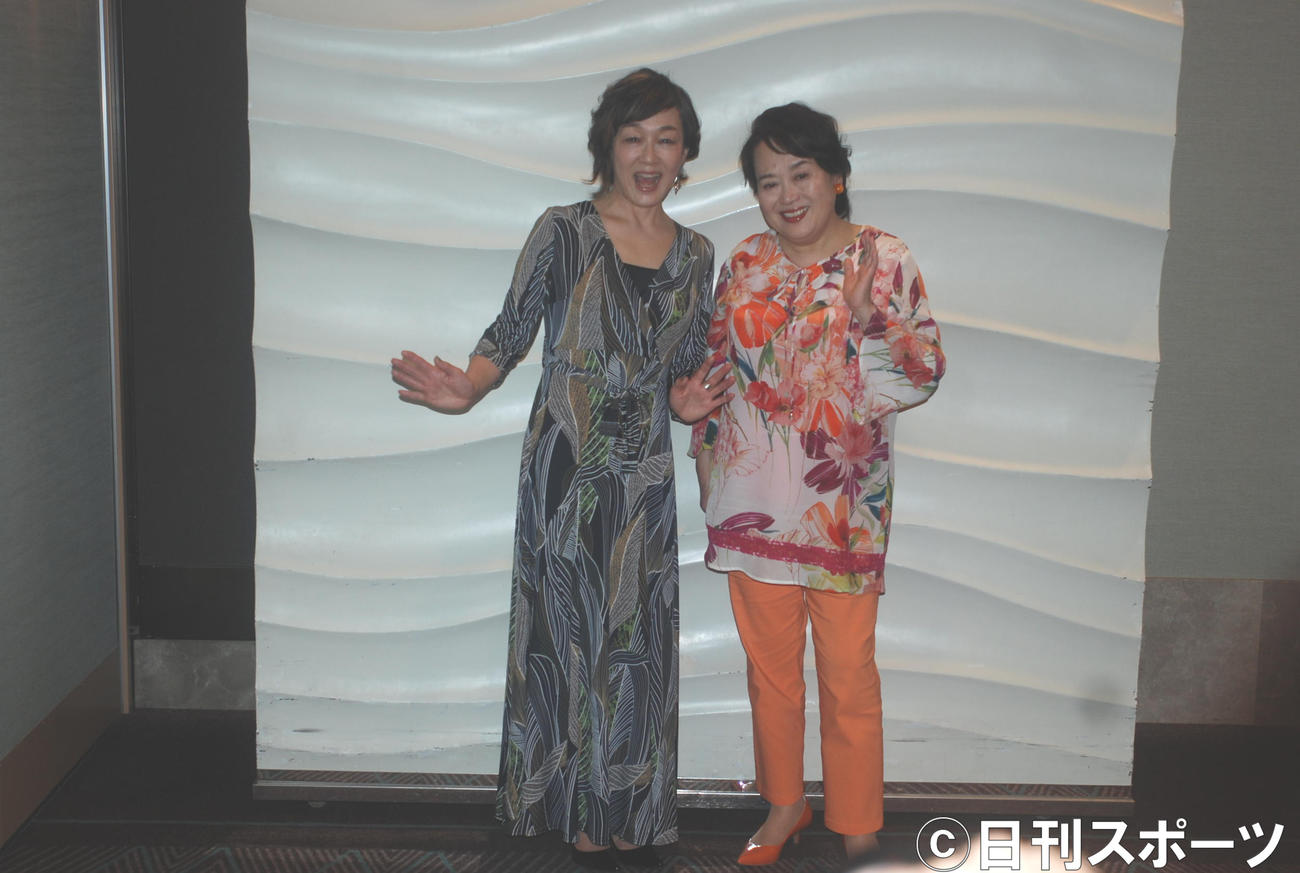 キムラ緑子（左）渡辺えり（2020年2月28日撮影）