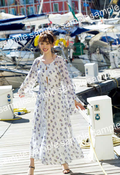 堀未央奈セカンド写真集特典の丸善・ジュンク堂版ポストカード