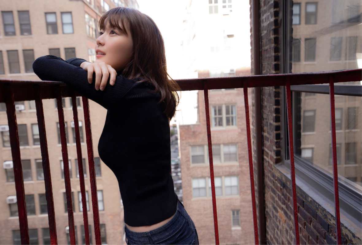 生田絵梨花セカンド写真集「インターミッション」の収録カット