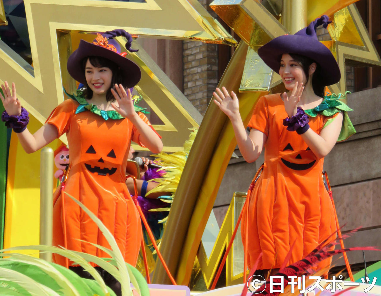 広瀬アリス（右）すず姉妹（2017年9月19日撮影）