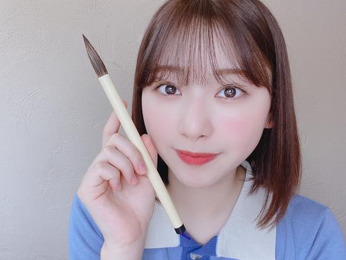 「すずを」として詩の新作を書く富田鈴花