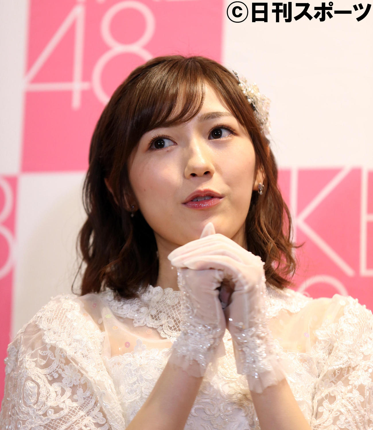 卒業公演後の会見で、AKB48での11年を振り返る渡辺麻友（2017年12月26日撮影）