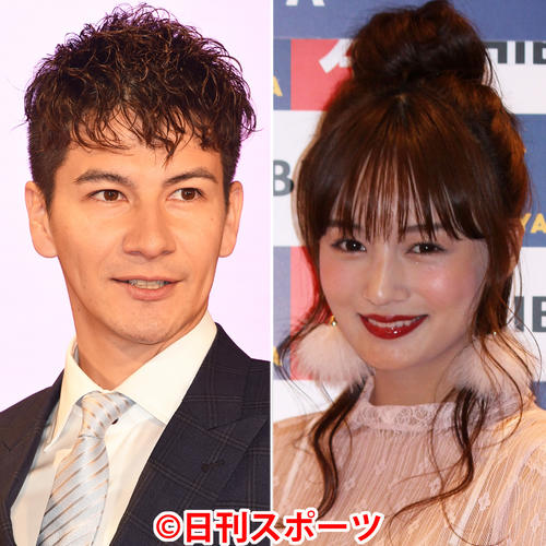 JOY(左)とモデルのわたなべ麻衣