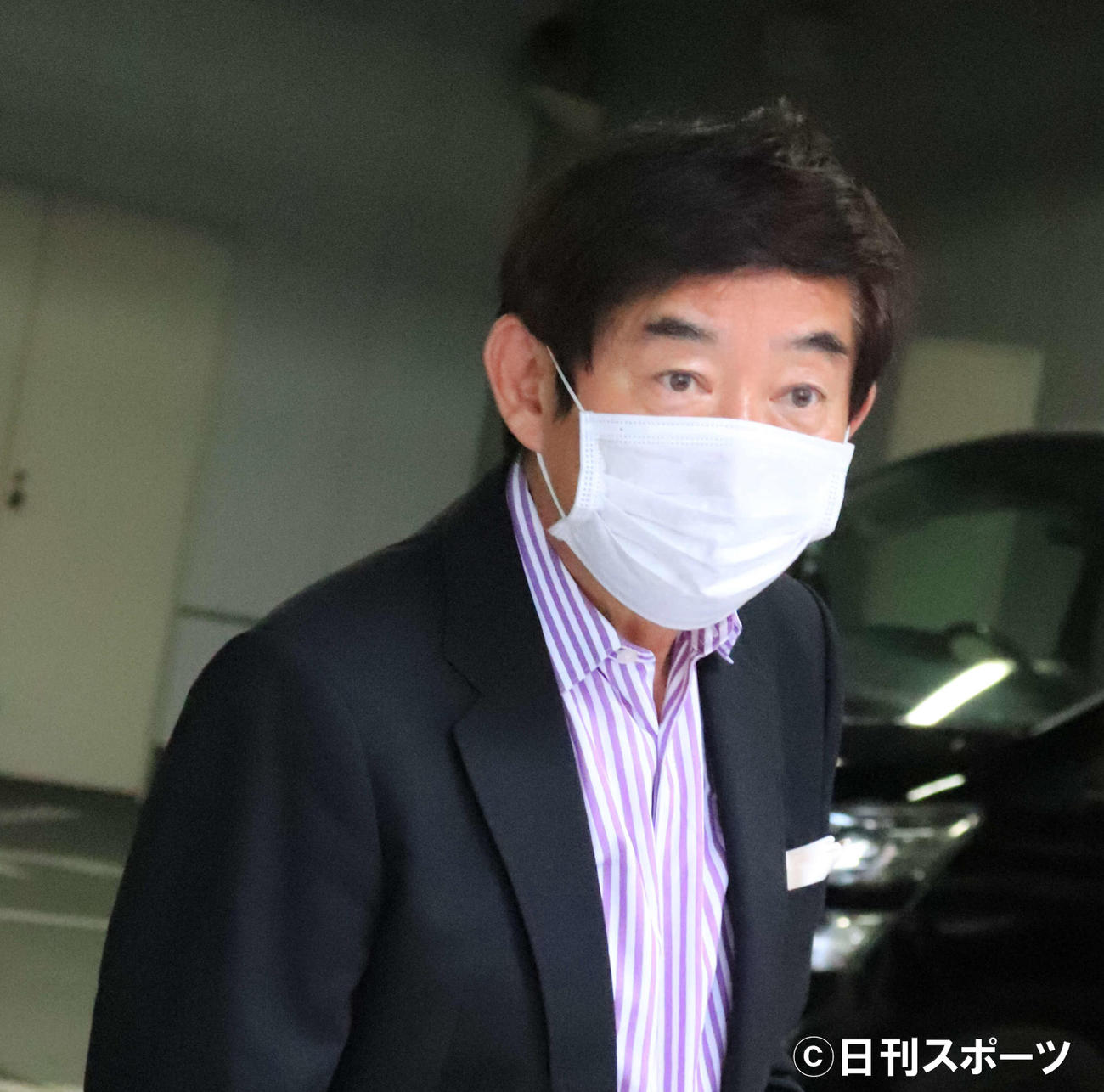 ラジオ番組収録前、報道陣の質問に答える石田純一（撮影・小早川宗一郎）