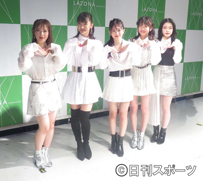 フェアリーズの左から井上理香子、下村実生、伊藤萌々香、林田真尋、野元空（19年7月撮影）