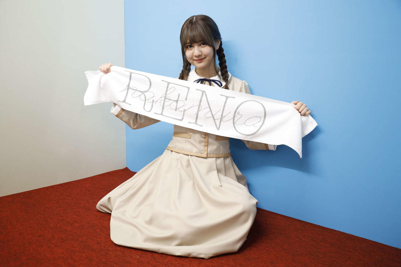 ABEMA「乃木坂46時間TV」個室ブースで笑顔を見せる中村麗乃