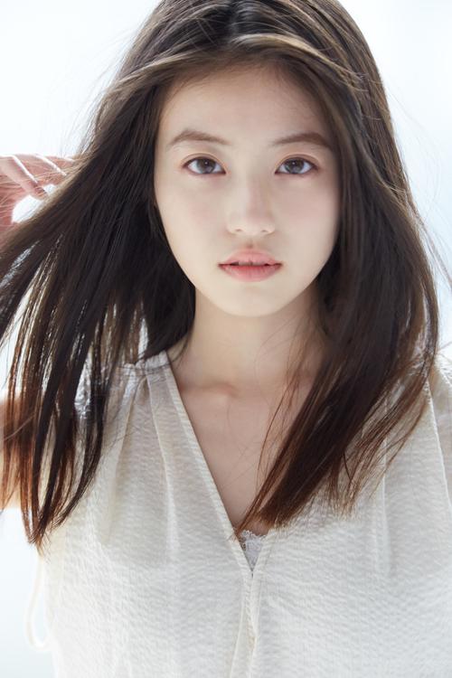 日本テレビ系連続ドラマ「親バカ青春白書」に出演する女優今田美桜