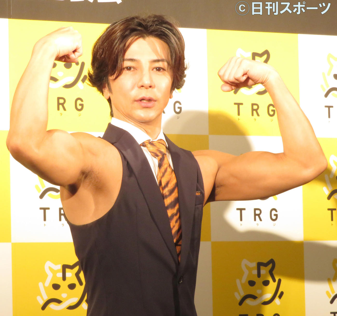ポーズを取る武田真治（19年11月6日撮影）