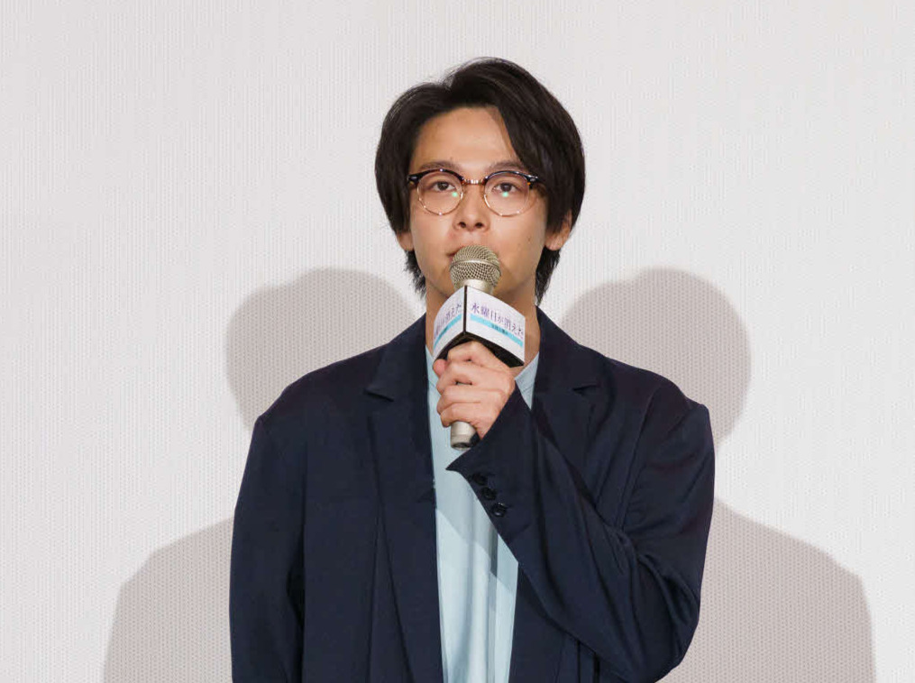 映画「水曜日が消えた」の舞台あいさつに出席した主演の中村倫也（C）2020「水曜日が消えた」製作委員会