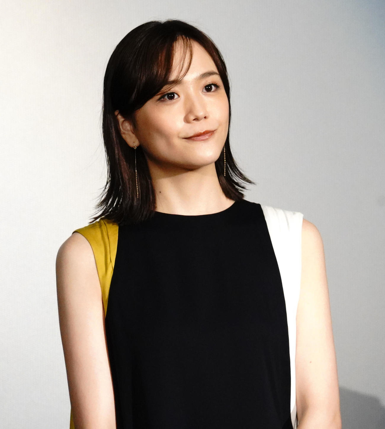 映画「癒しのこころみ　自分を好きになる方法」の公開記念舞台あいさつに出席した主演の松井愛莉（撮影・佐藤成）